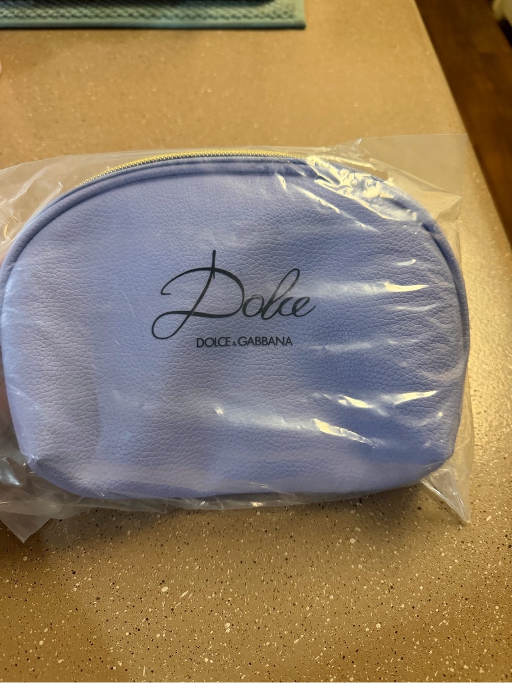 Dolce & Gabbana Lavender cosmetic bag - Picture 2 of 4